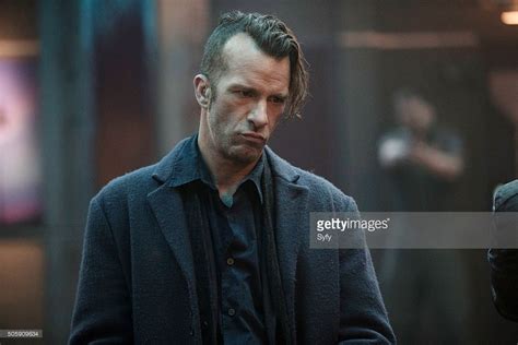 the expanse miller haircut